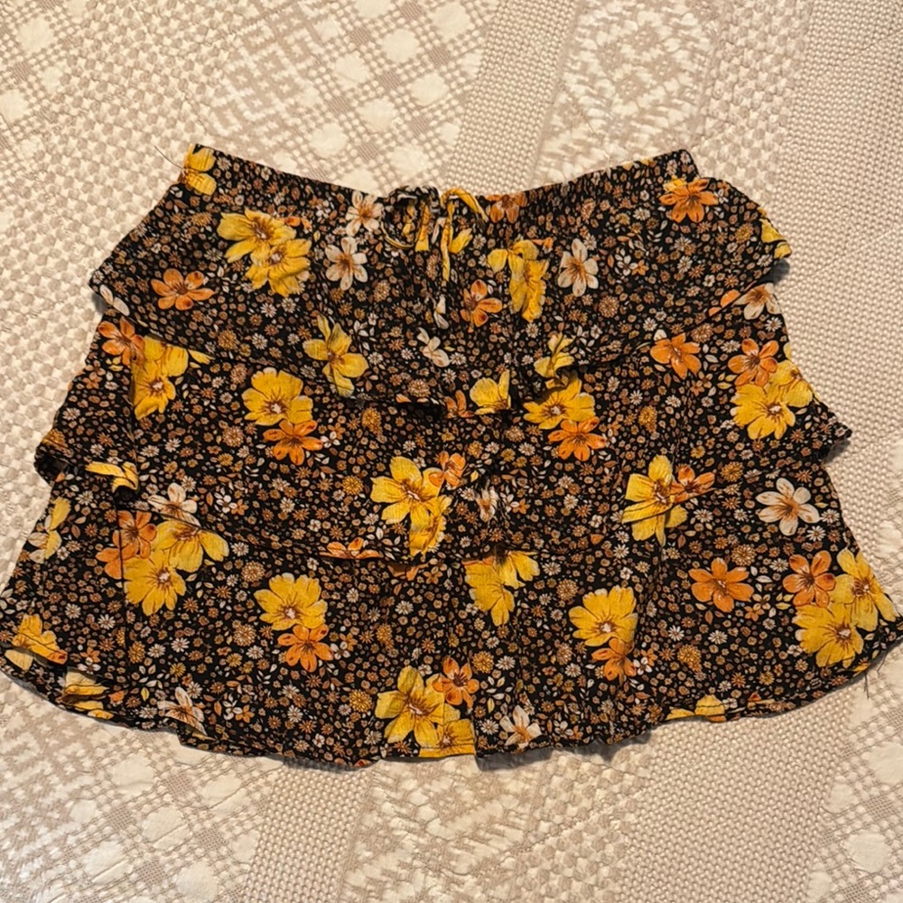 Brielle Floral Tiered Flippy Mini Skirt